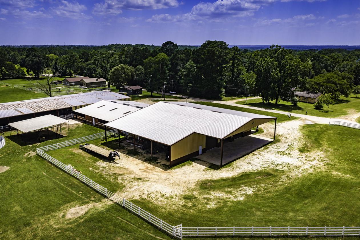 35.14± Acres | Premier Horse Property with Covered - photo 12