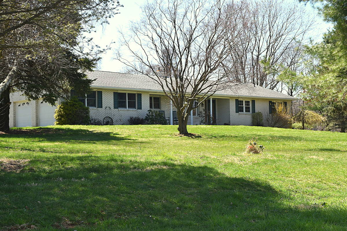 Secluded 19+ acres eastern Berks County equestrian homestead Alburtis