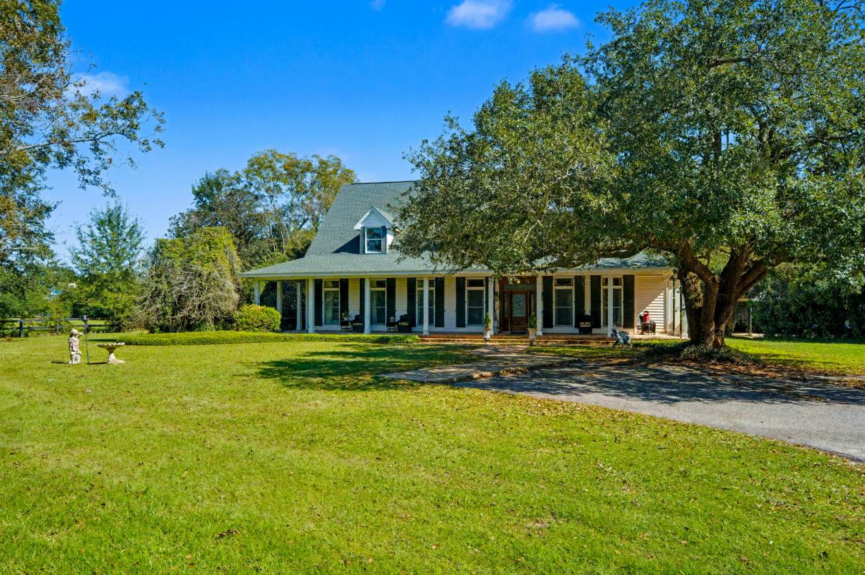 Horse Property for sale.