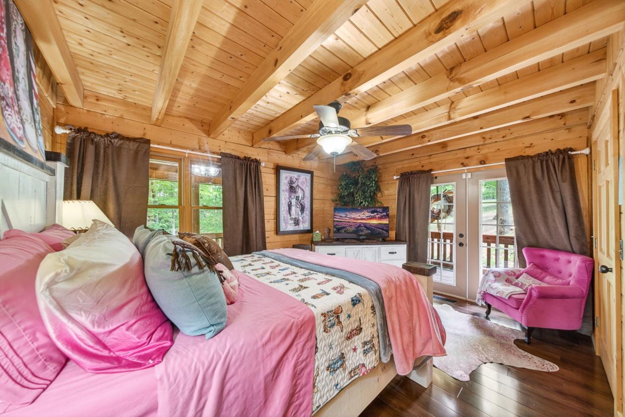 Log cabin home near Big South Fork - photo 15