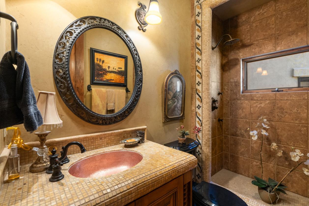 Extraordinary Estate in Pleasant Valley - photo 25