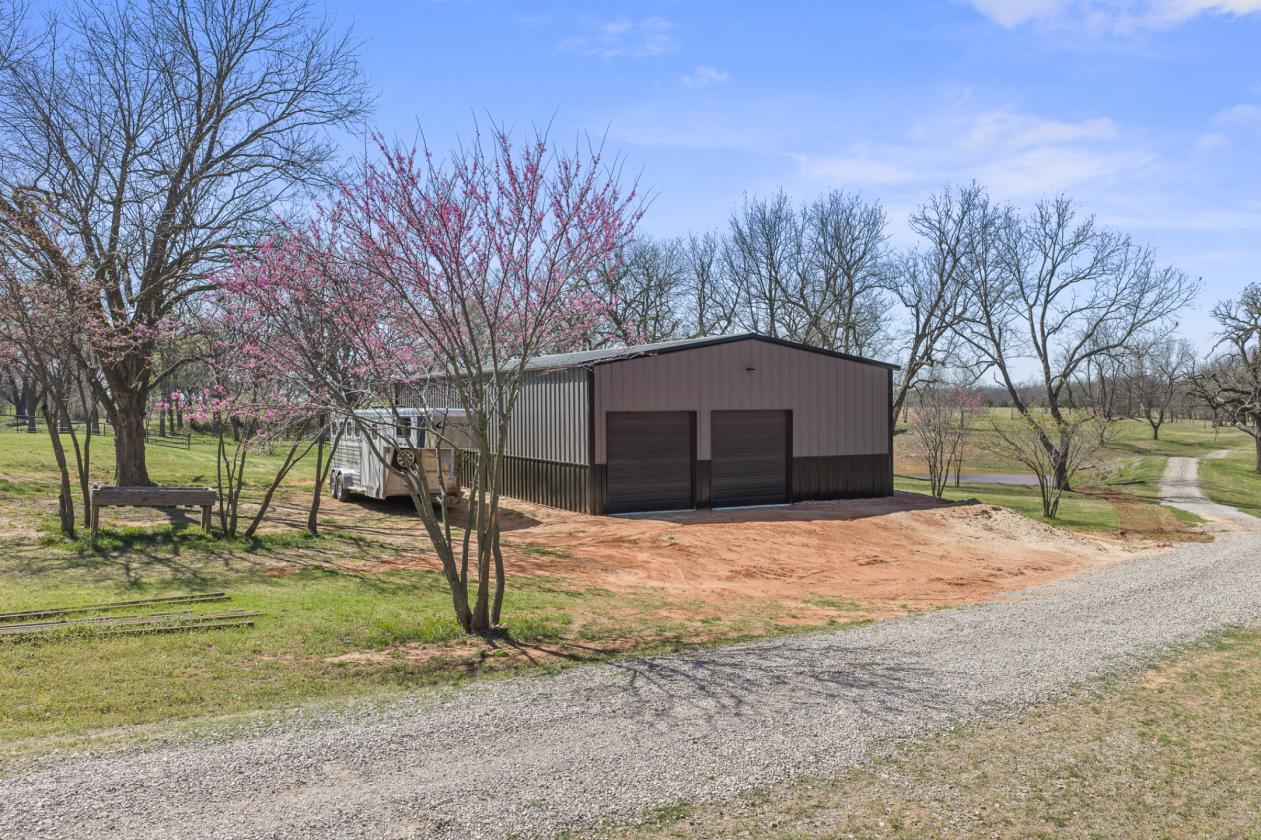 Home, Shop, Horse Barn on 25 acres - photo 29