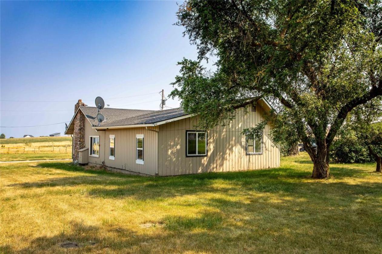 20-Acre Horse Property with 3 Arenas - photo 28