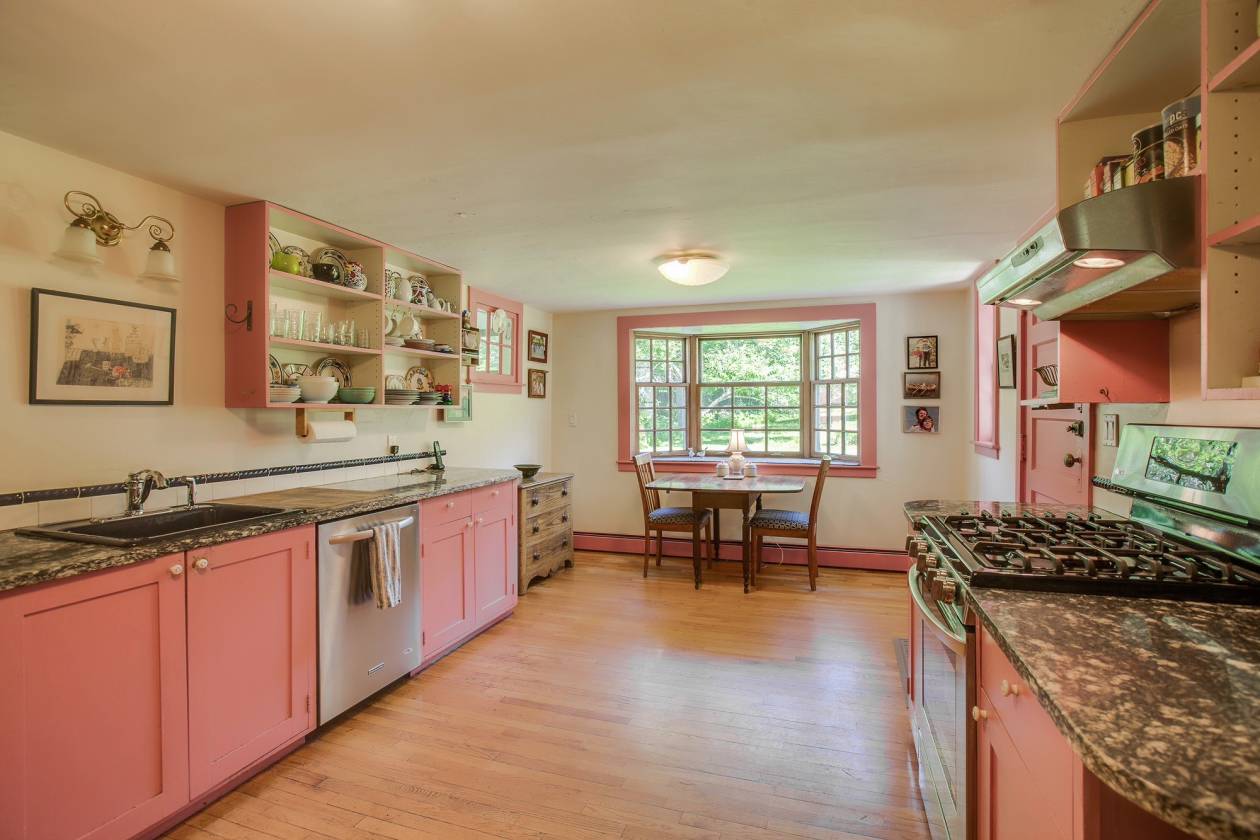 New England horse farm , barn and 20+ acres Princeton, Worcester