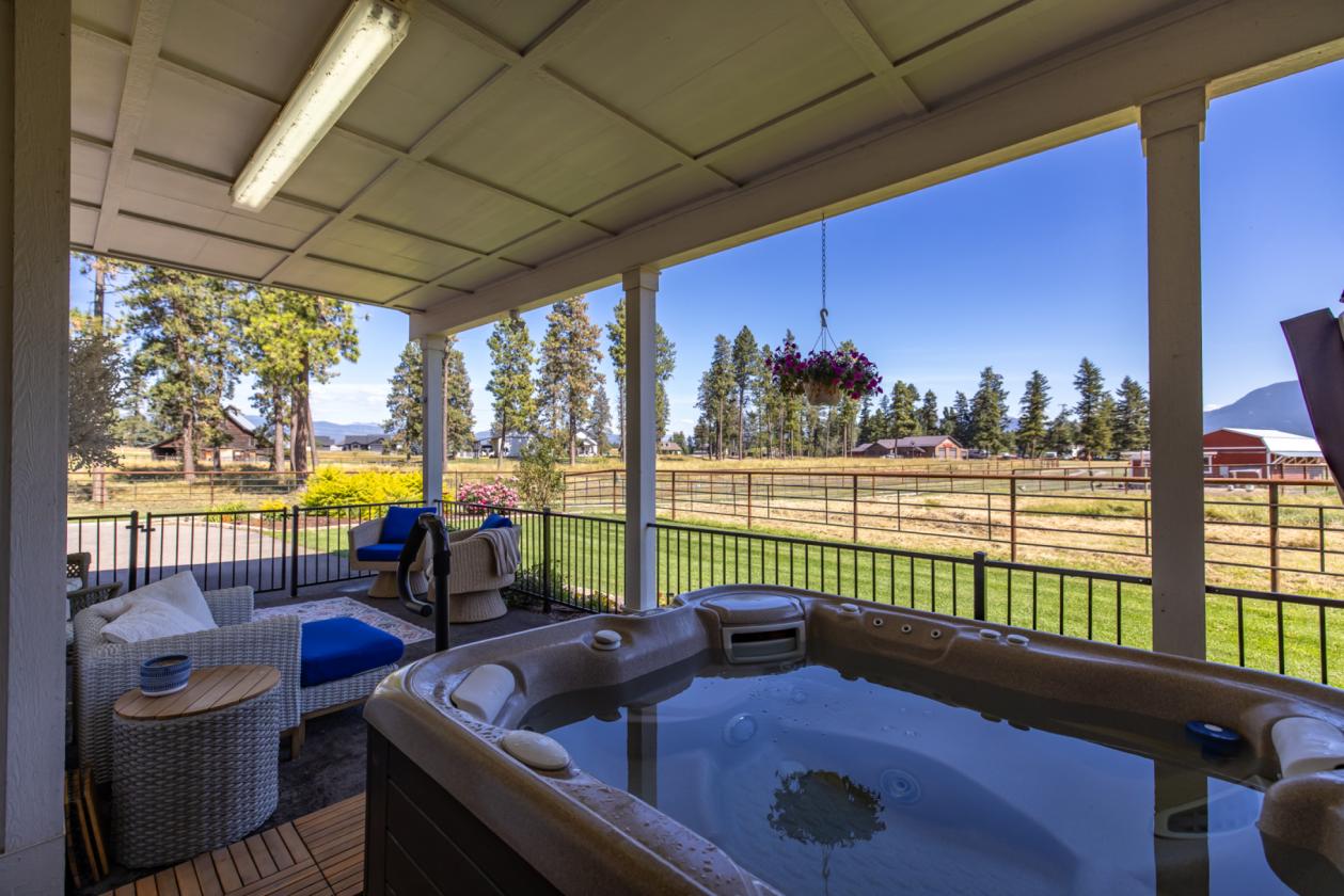 Where Montana grit meets refined country living - photo 8
