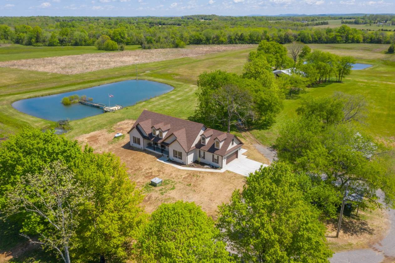 New Custom All Brick Home on 29 Acres | Bell Buckle, Bedford County