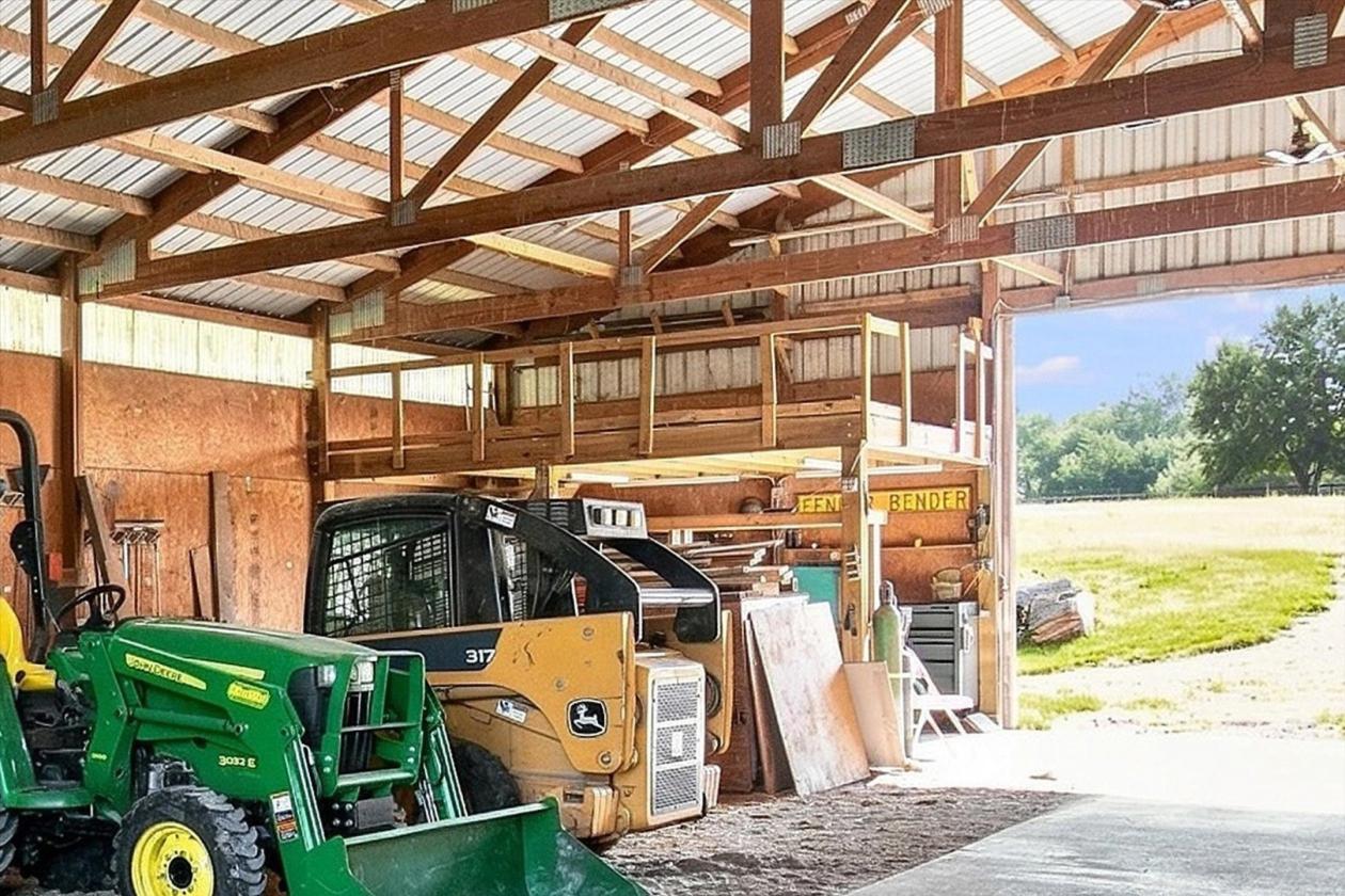 Turnkey Horse Property between Indianola + Norwalk - photo 29