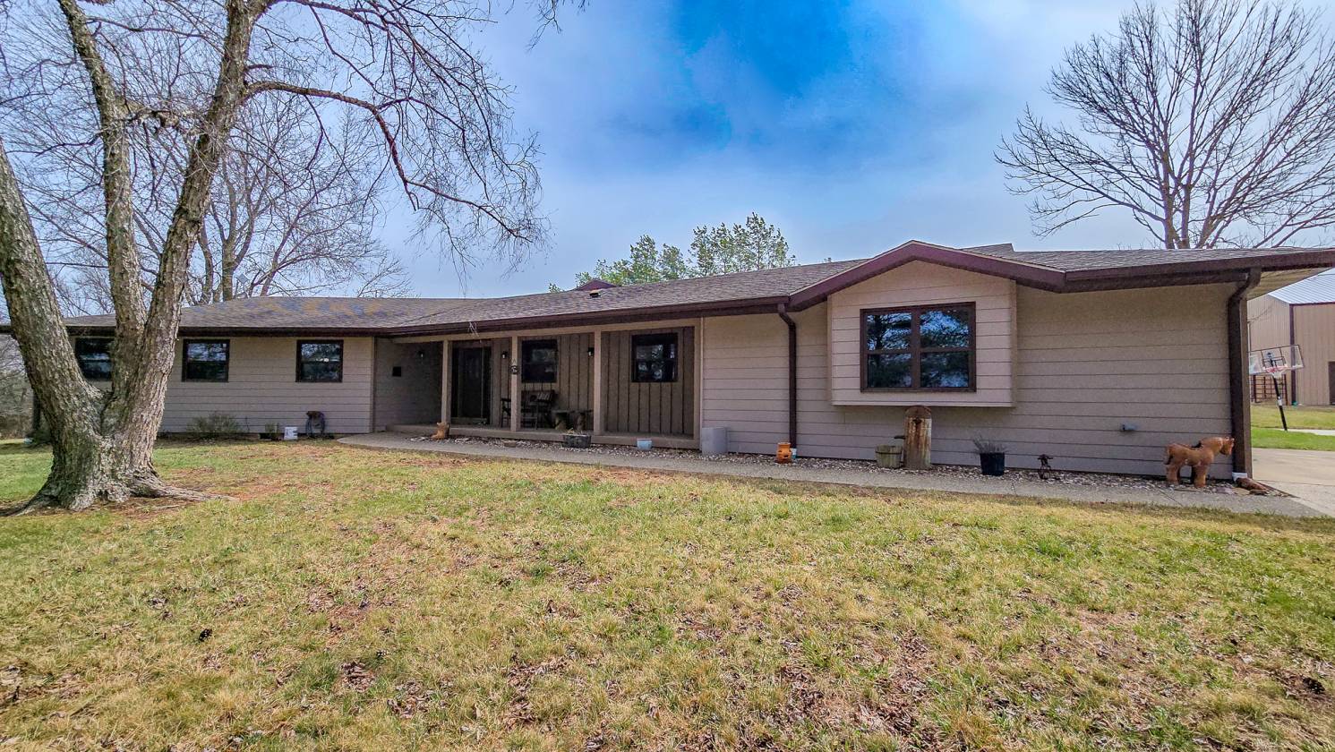 Horse Property for sale.
