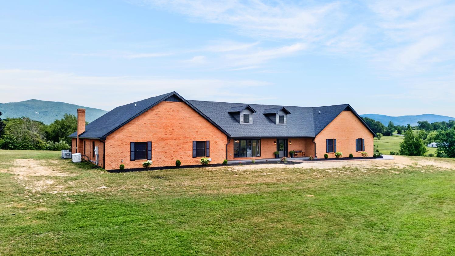 Luxury home with room for horses! - photo 3