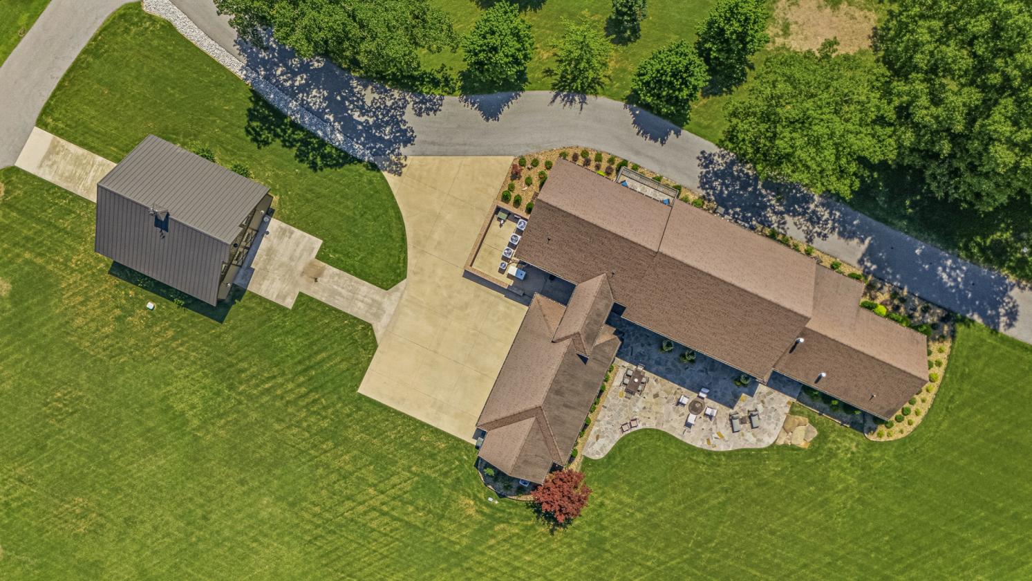 Modern Rustic Estate with Lake, Trails & Barn - photo 23