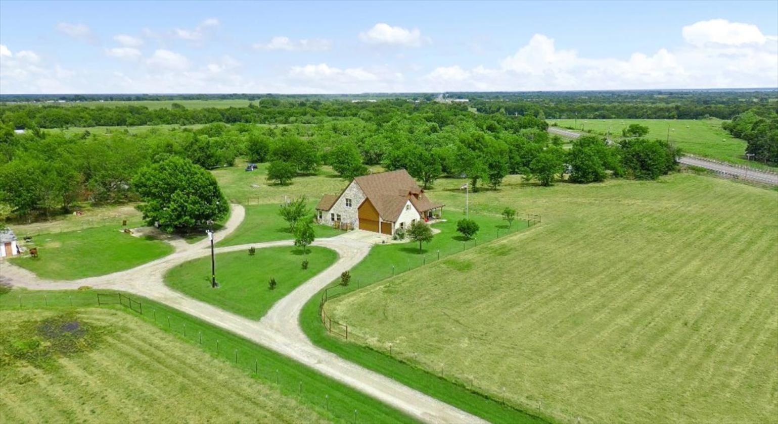 Custom home on 33 Acres! - photo 27