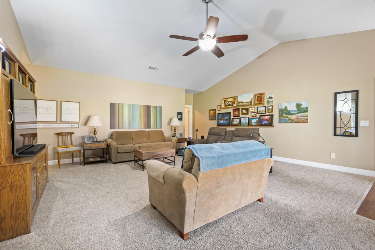 Two Homes and 13 acres - photo 8