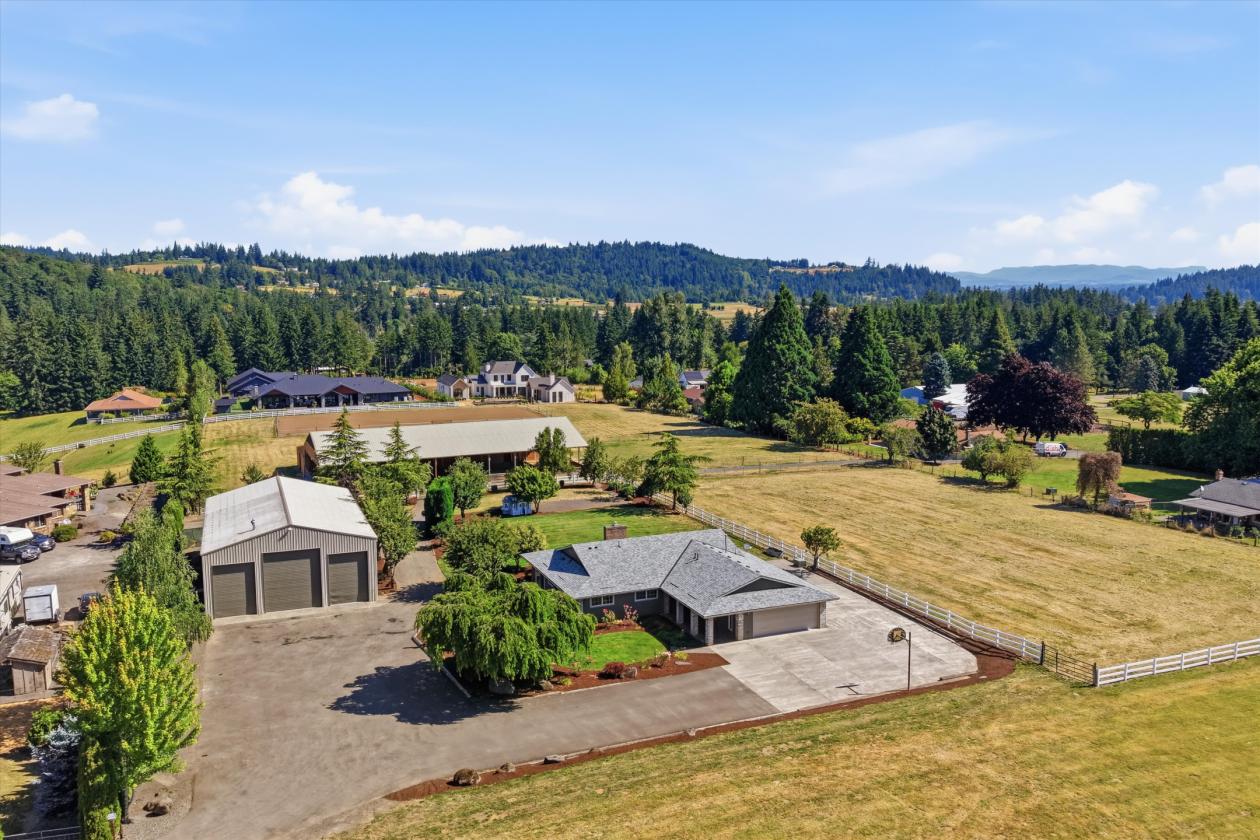 Dividable! Home, Shop & Barn w/Indoor Arena! - photo 1