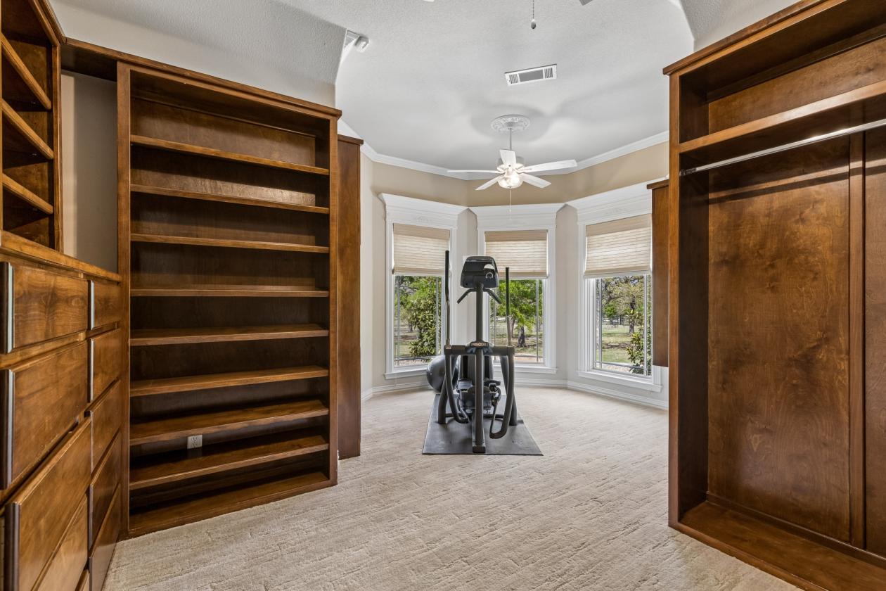 Luxury Living and Equestrian Infrastructure - photo 15