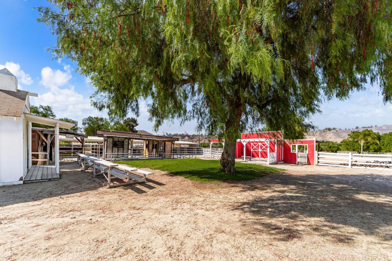 16 Acre Redlands Ranch - photo 28