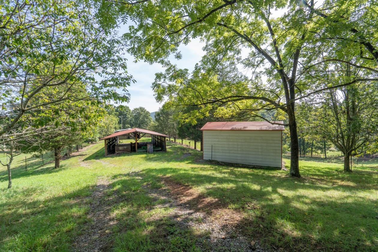 Large Equestrian Estate-Pasture, Mountains, Creeks - photo 17