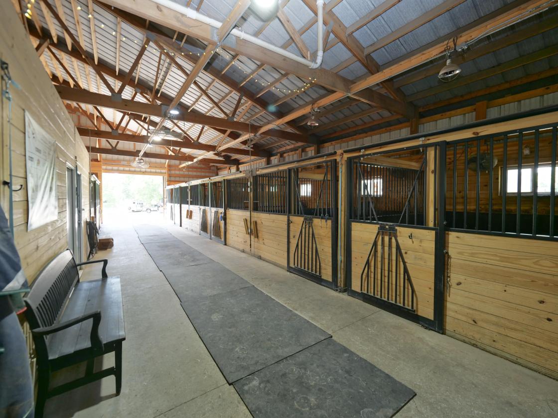 EQUESTRIAN ESTATE/HISTORIC HOME/OWNER FINANCING - photo 17
