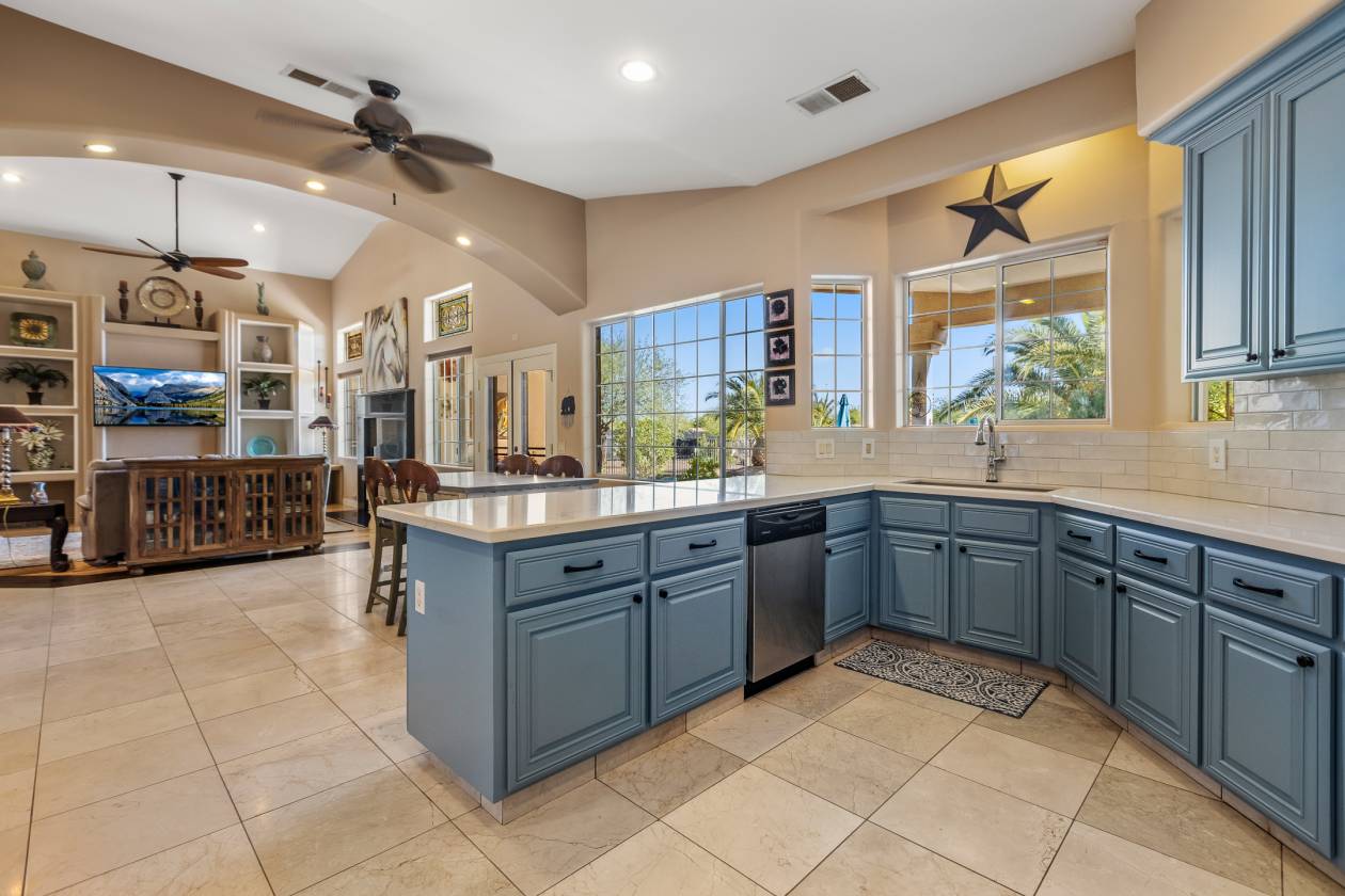 Luxury Home, Horse setup, Ride off Property, Pool - photo 22