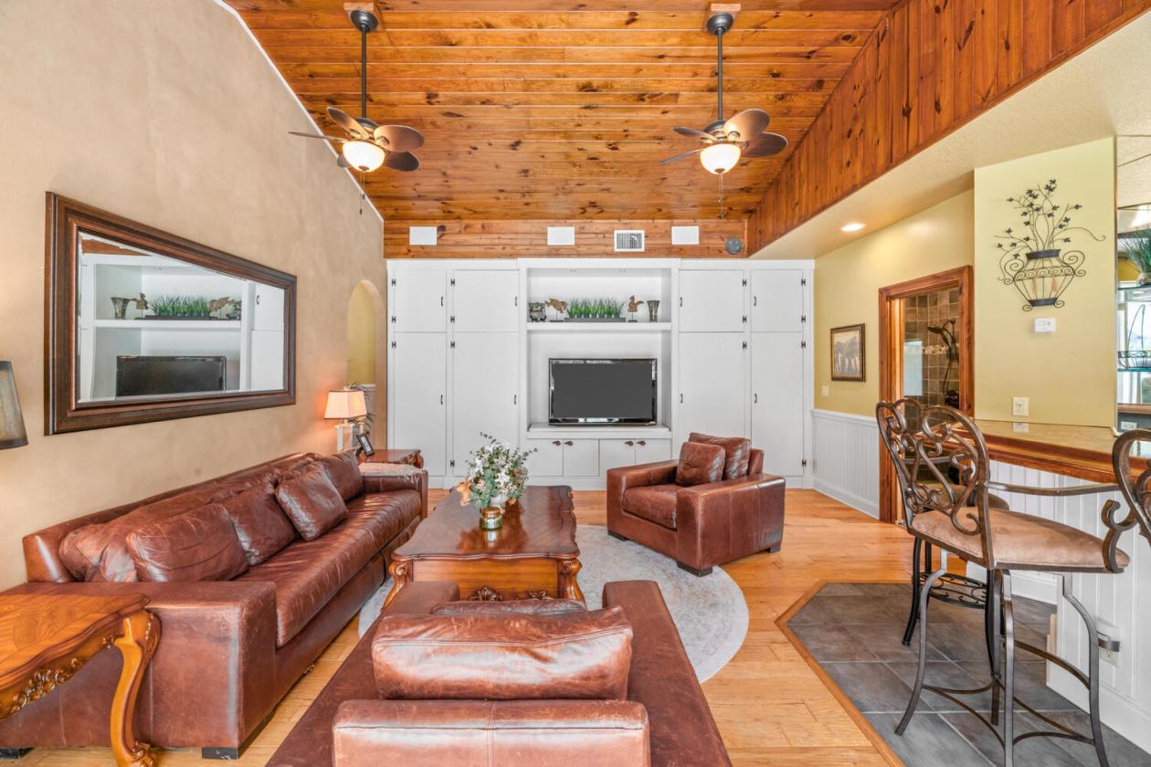 Serene 5 Acre Equestrian Estate - photo 19