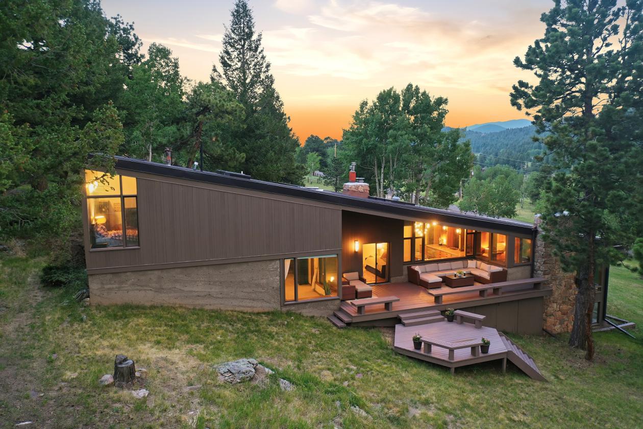 MCM Architecture & Mountain Views! - photo 23