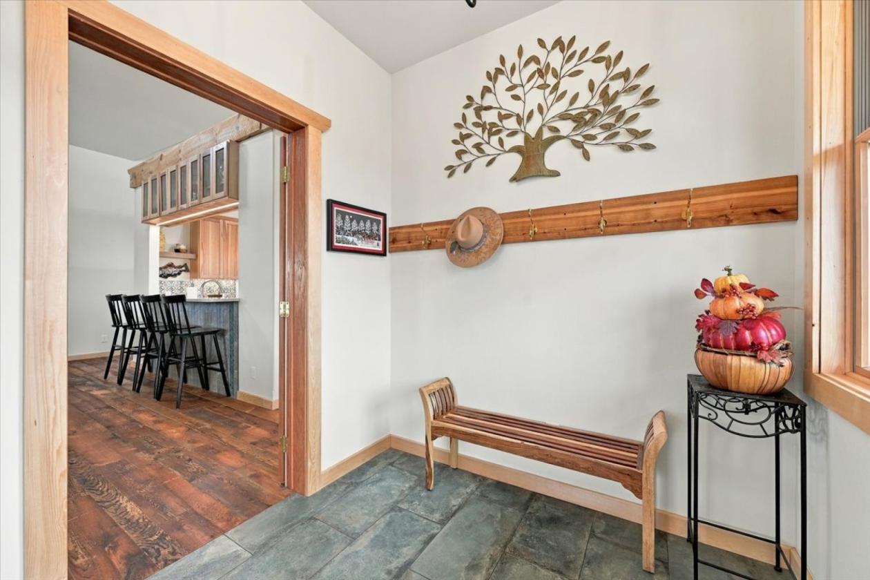 Bring Horses to gorgeous views and custom home! - photo 29