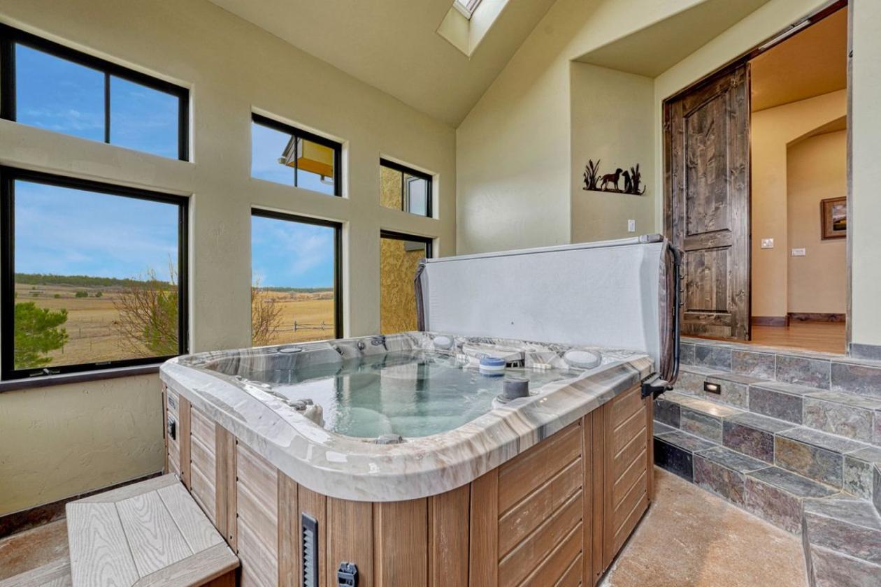 Timeless Equestrian Living Made for Entertaining - photo 17