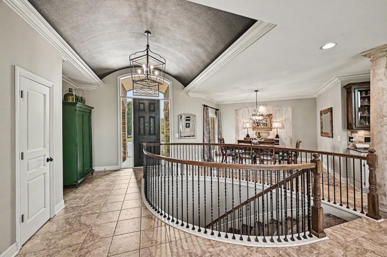 Outstanding Estate Including 20 Acres - photo 19