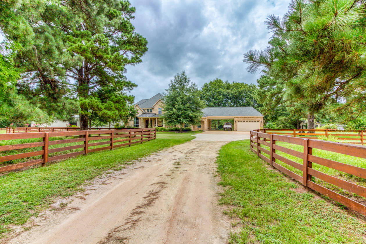 Stunning, Custom home on 22+ unrestricted acres just minutes from