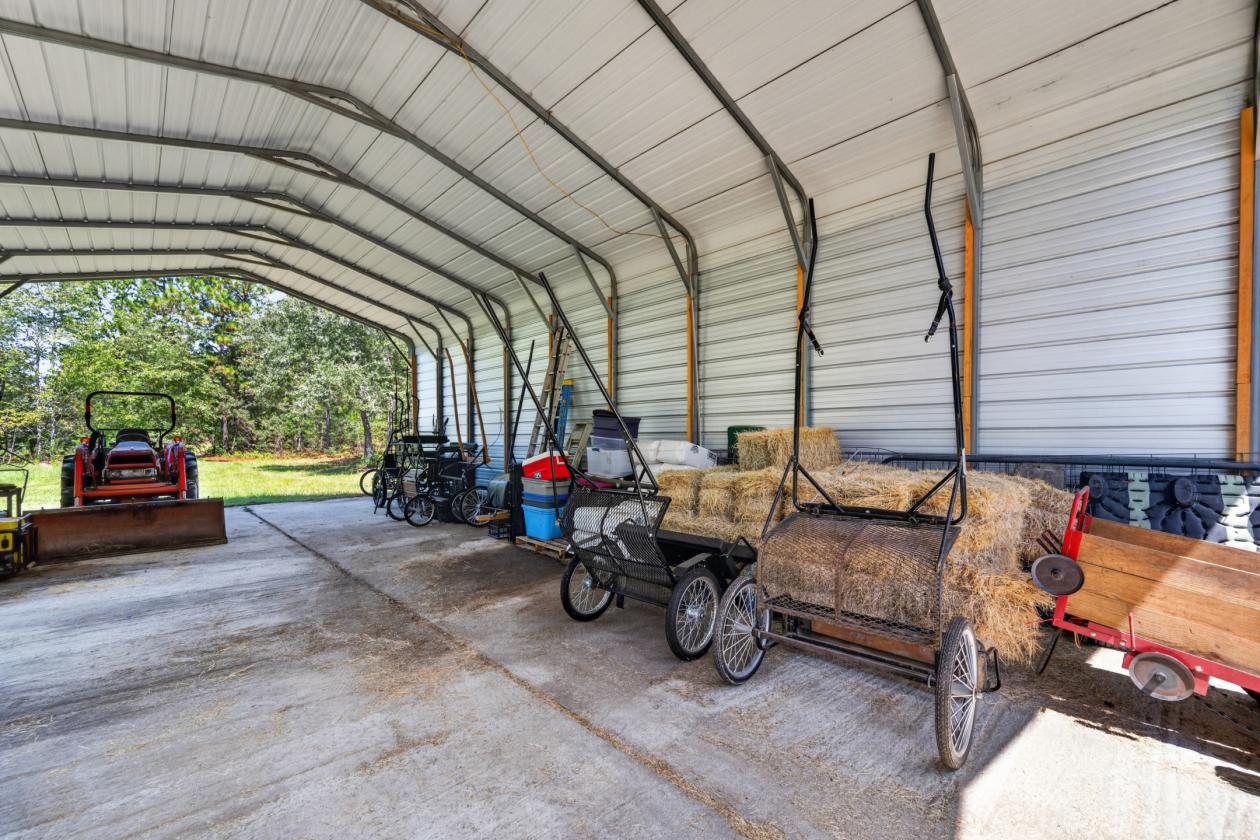 Home & 8-Stall Barn on 6.6 Acres Near Trails - photo 27