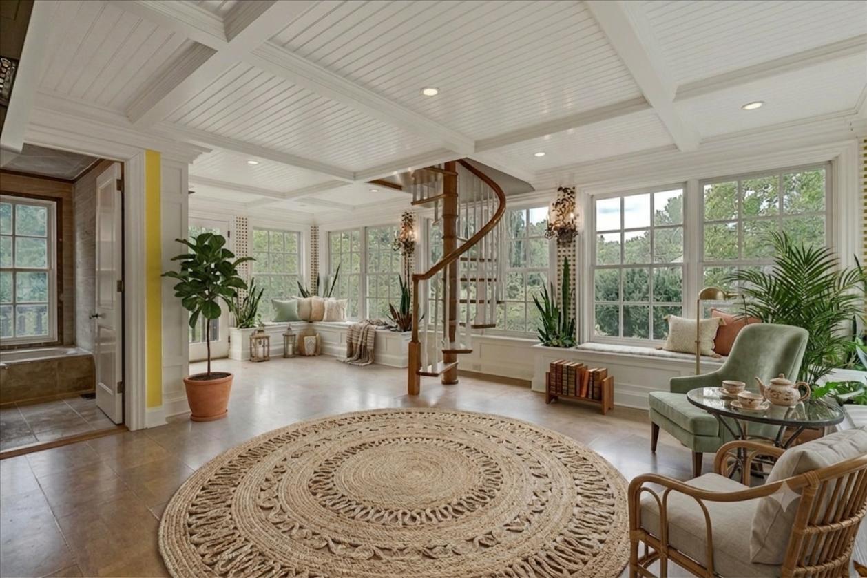 40 Acre Luxury Estate with multiple outbuildings - photo 8