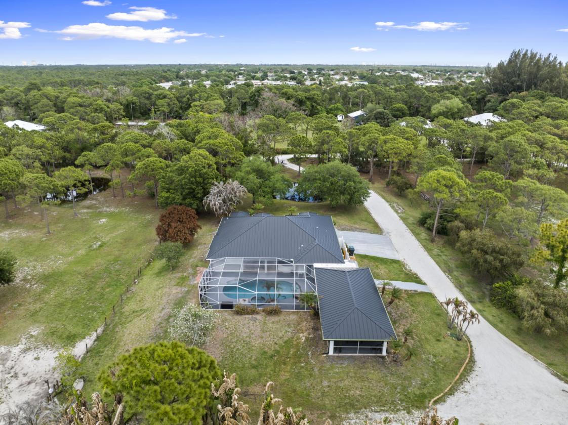 Beautifully updated 5 acre equestrian property - photo 23