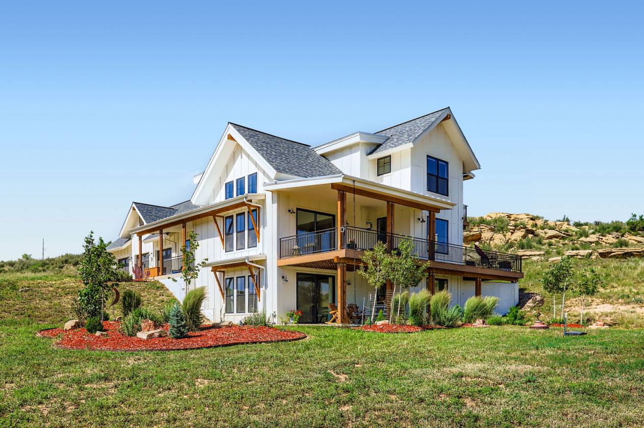 Horse Property for sale.