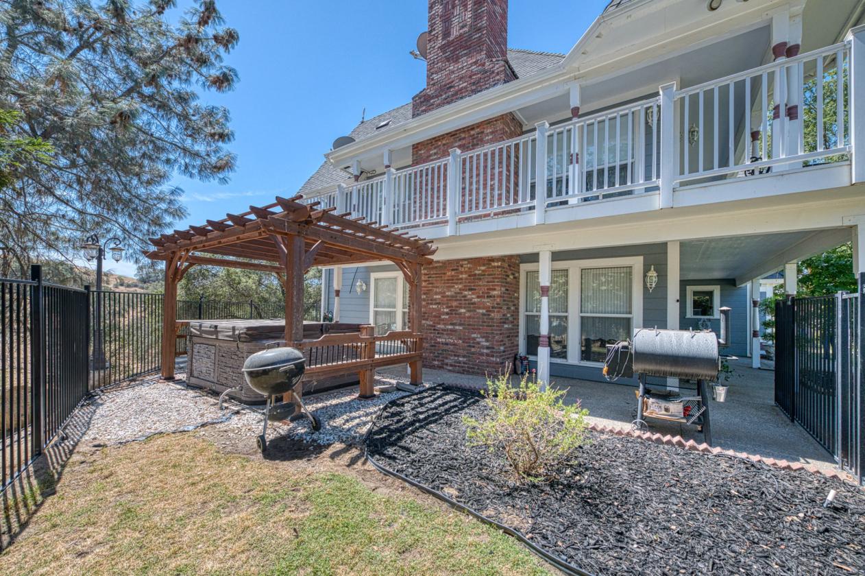 Rare Clovis Horse Property with Victorian Home - photo 20