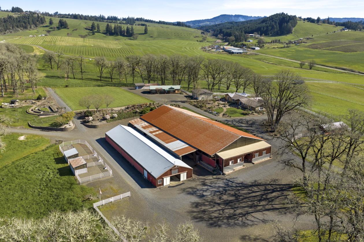 Turn-Key Equestrian Property with Trainer Quarters - photo 2