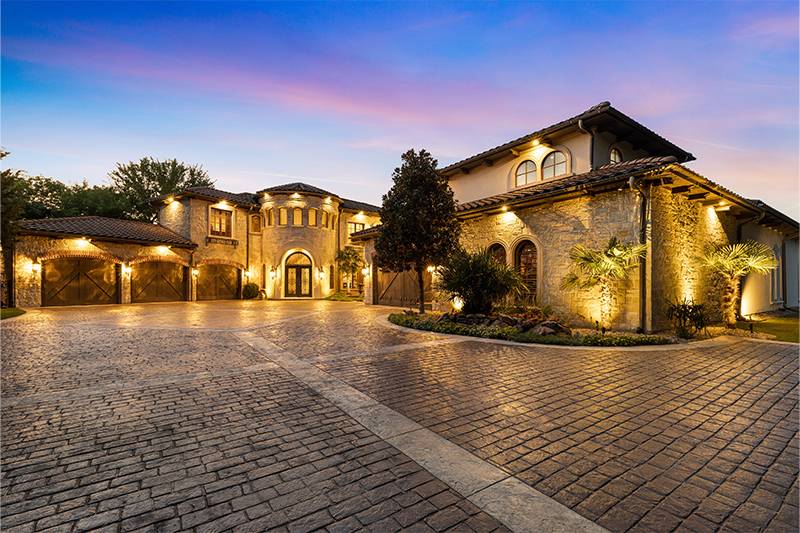 Horse Property for sale.