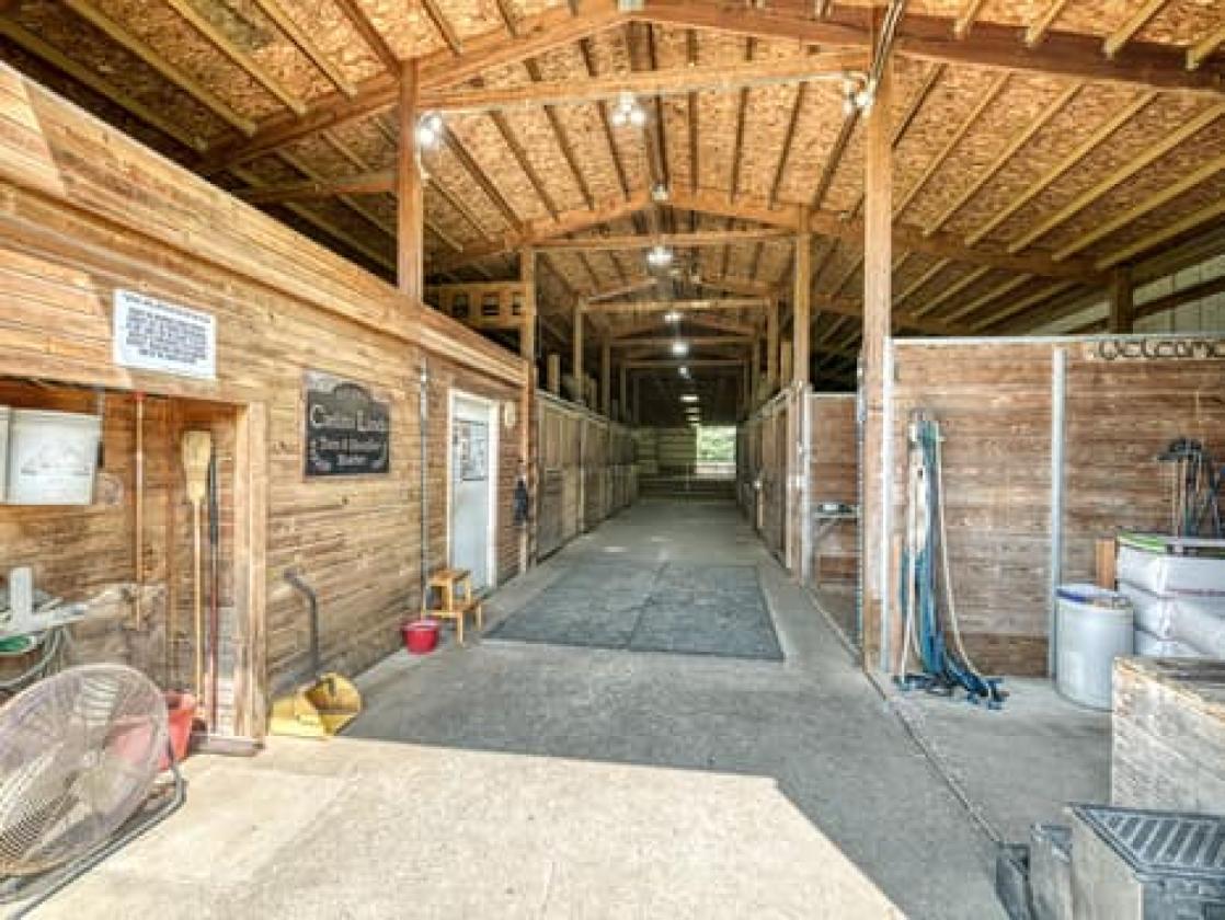 TURN KEY HORSE FARM - photo 7