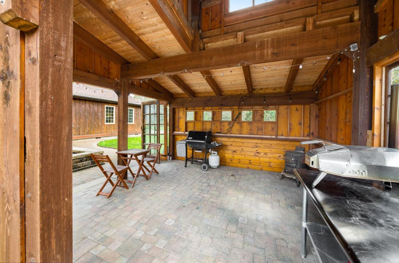 Humble Rustic Equestrian estate - photo 21