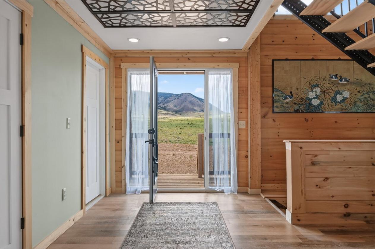 Unique Construction like no other in Wyoming! - photo 5