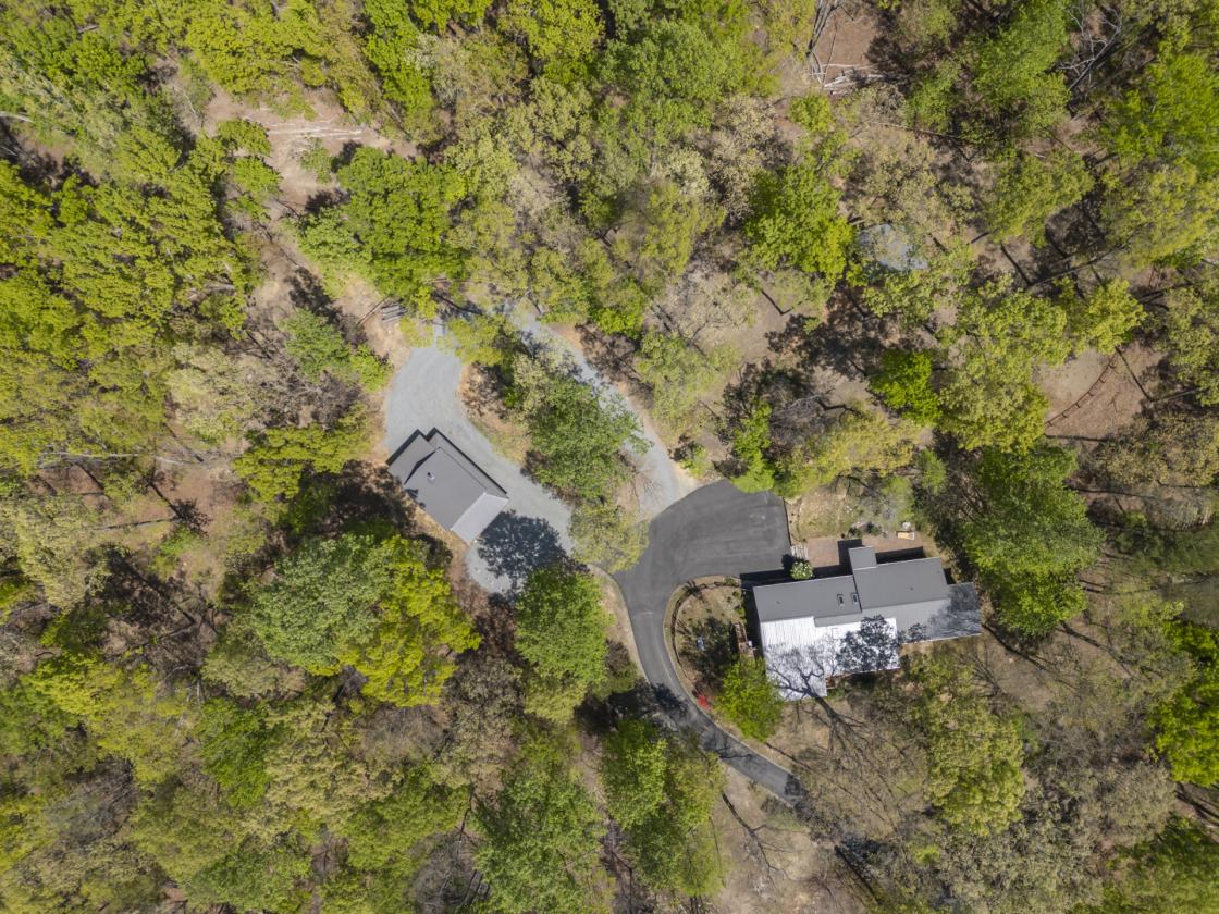 Mountain Views, Privacy, Trails, Updated Home - photo 16