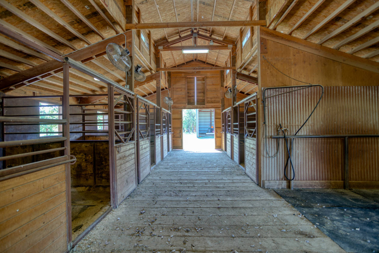 Luxury Equestrian Estate with Covered Arena Palo Cedro, Shasta County, California