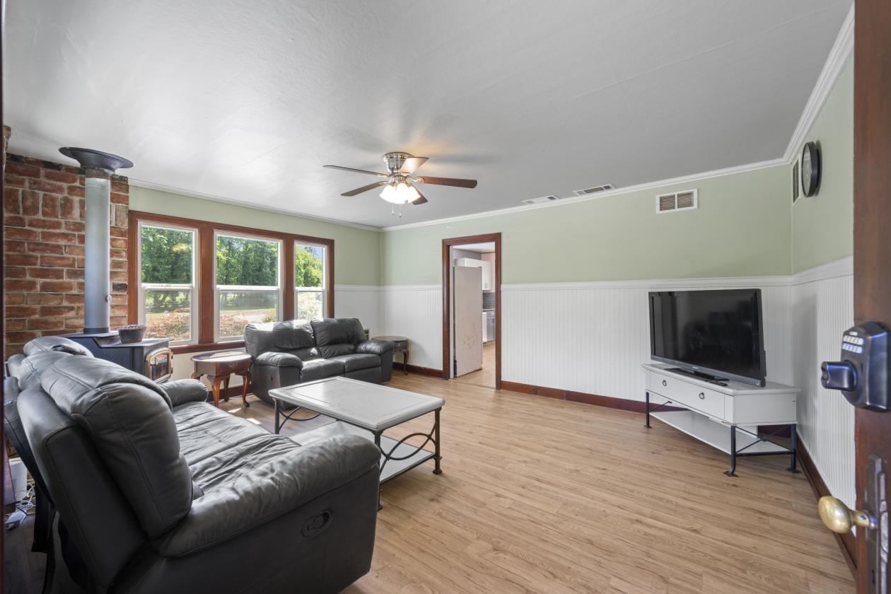Updated Farmhouse Equestrian Estate - photo 2
