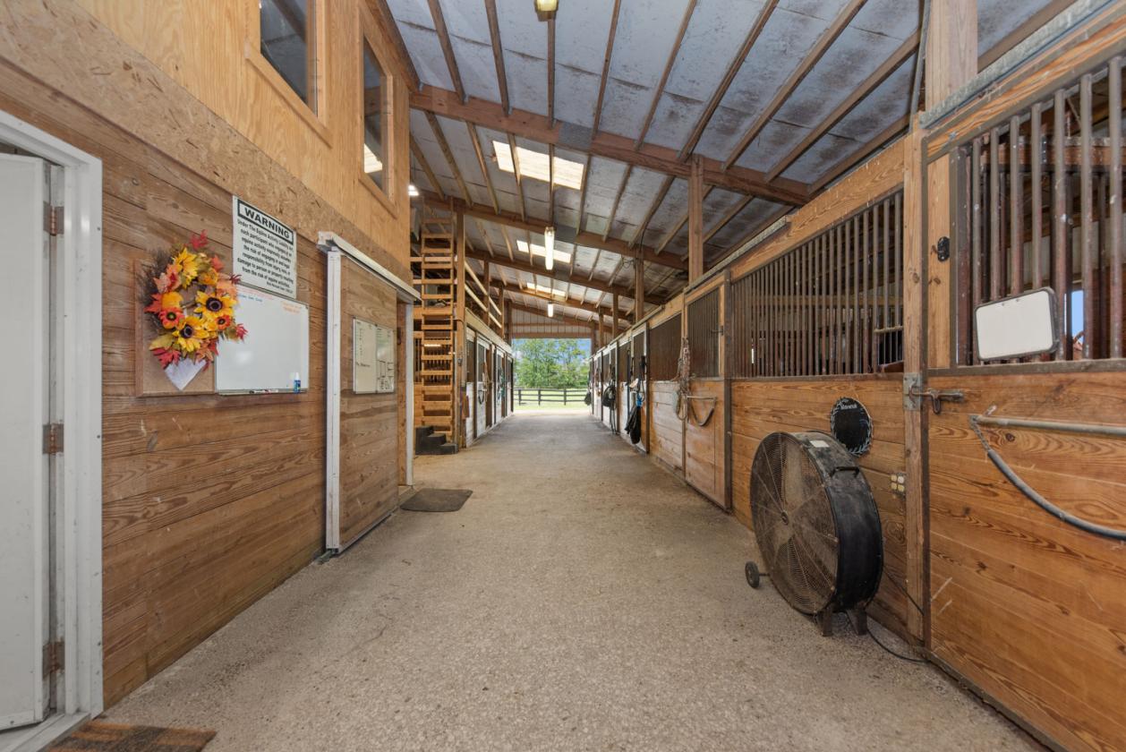 Cape Cod + 15 Acres + 18 Stalls + Indr + 2 Outdr - photo 7