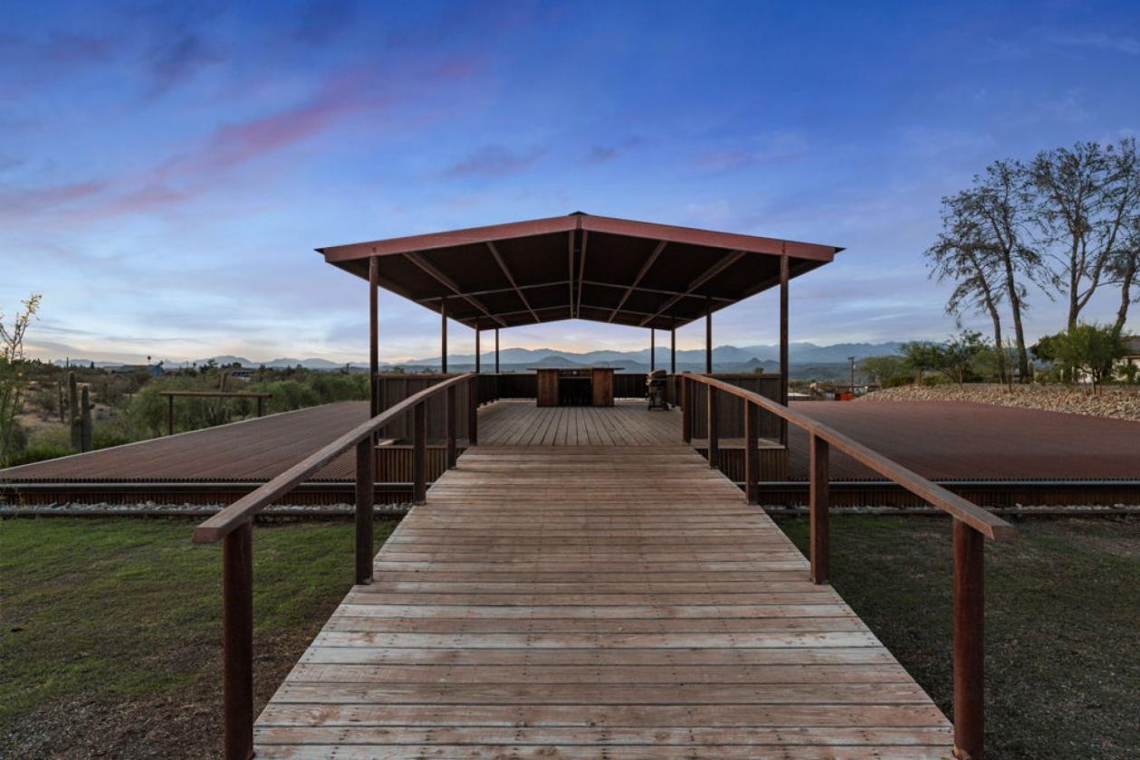 Premier Equestrian Estate Backing State Land - photo 23