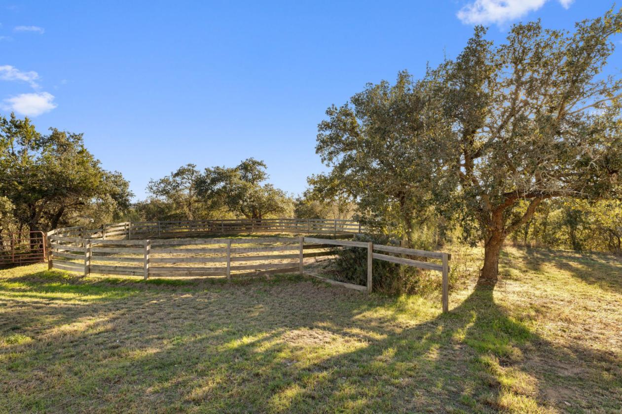 43± AC with Equestrian Barn in Preservation Ranch - photo 21