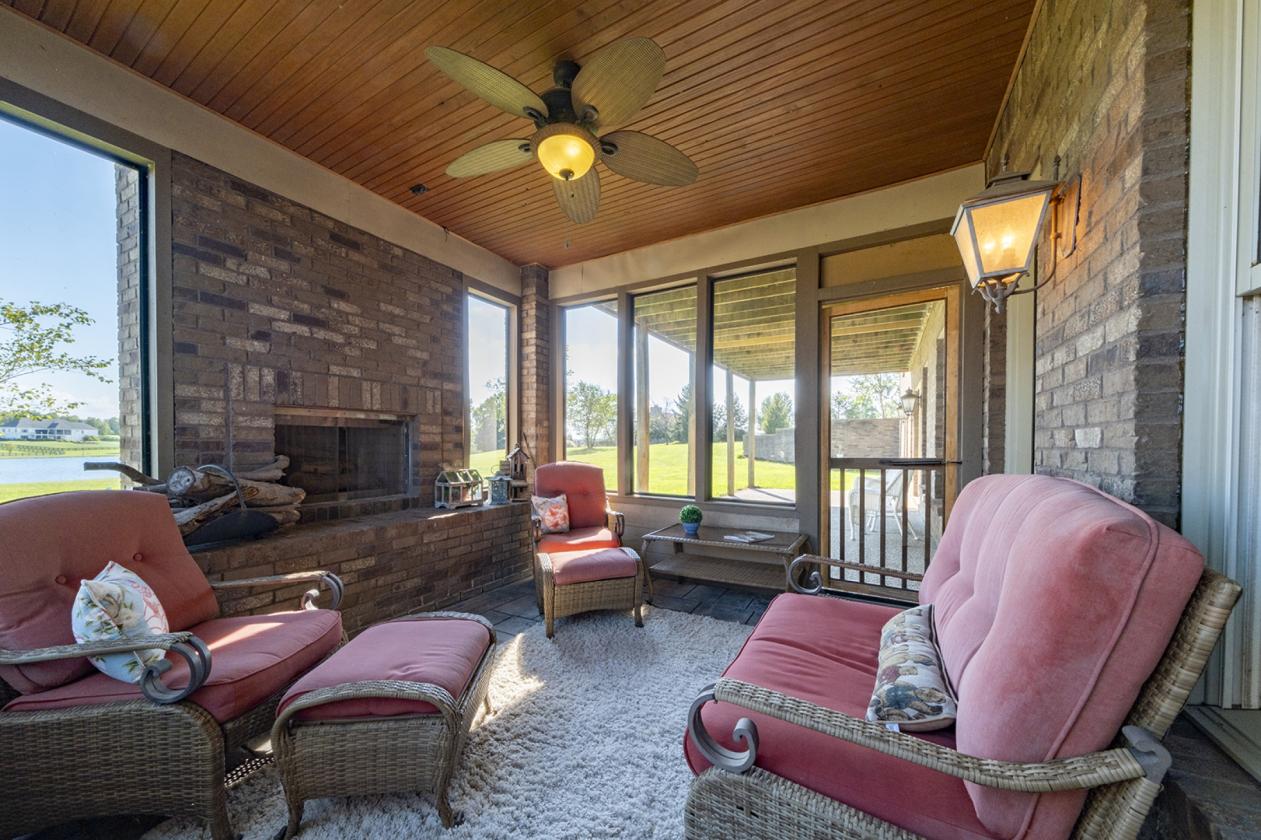 LUXURY HOME IN AMAZING EQUESTRIAN COMMUNITY - photo 27