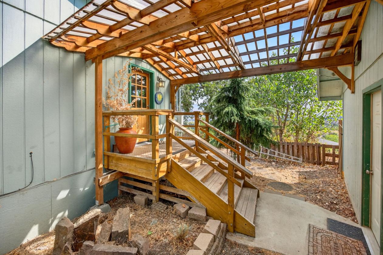 Horse property with two homes and expansive views! - photo 18