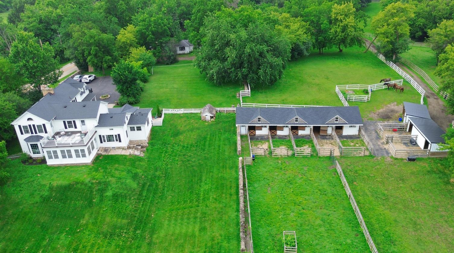 EQUESTRIAN ESTATE/HISTORIC HOME/OWNER FINANCING - photo 30