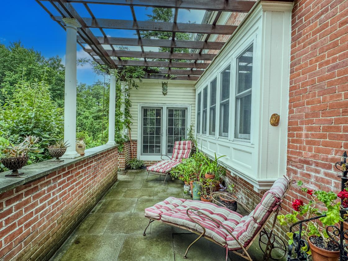 Own a piece of History - Classic Brick Colonial - photo 18