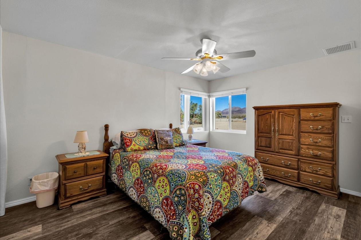 Desert Retreat in Wonder Valley - photo 20