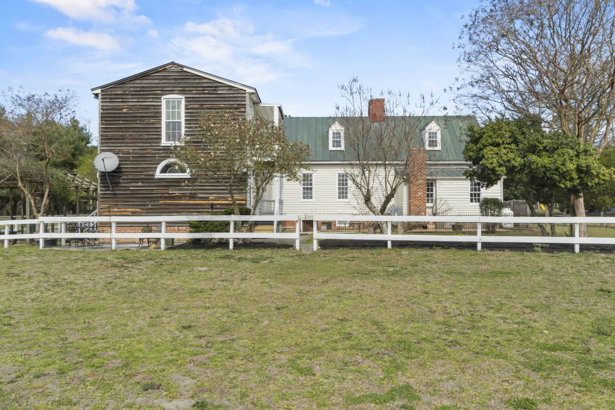Pre-revoutionary home on a 10-acre horse farm! - photo 24